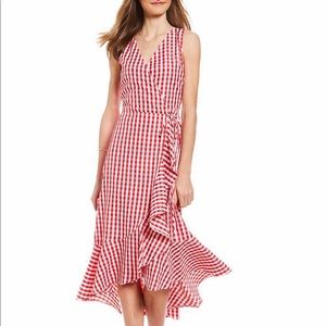 Gingham wrap dress 🇺🇸